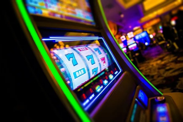 NetEnt bonus round feature showing free spins and multiplier symbols on ducatislot